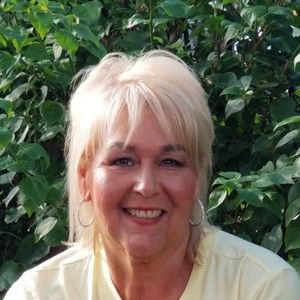 Meet your Posher, Cathy j